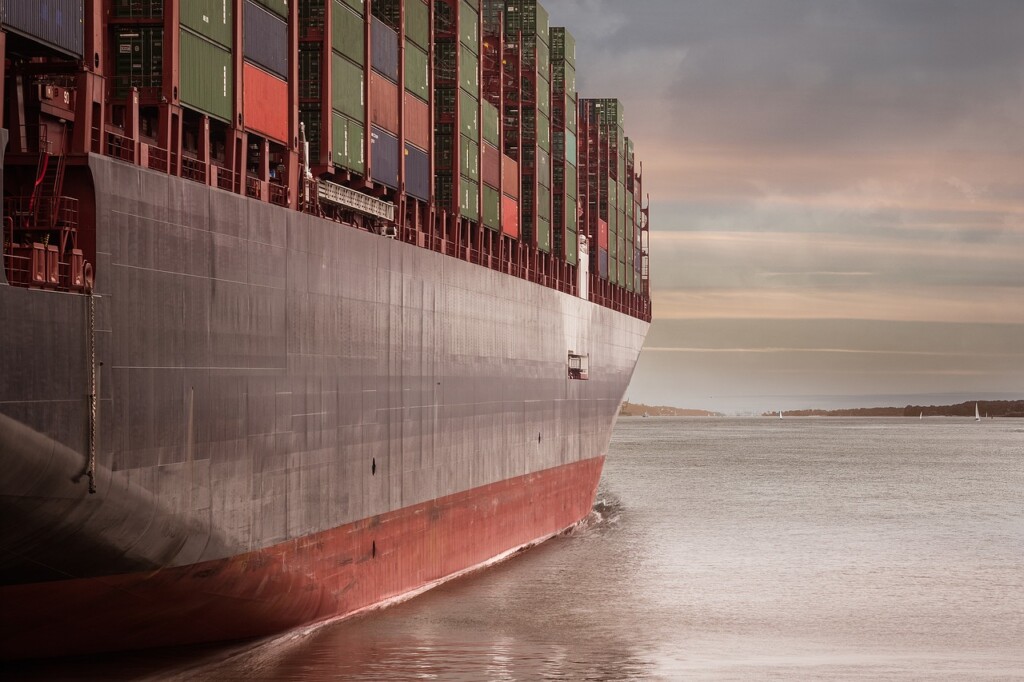 Tráfico marítimo de mercancías en buques portacontenedores